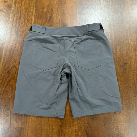 Specialized Andorra Comp Shorts Size Medium - Picture 2 of 7
